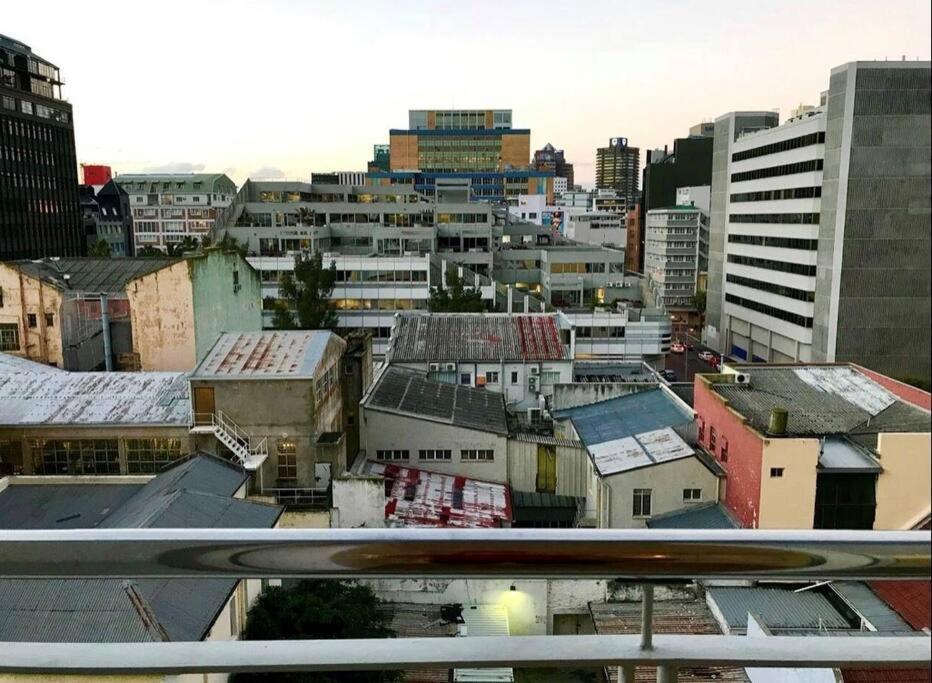 Stunning Studio Apartment In Cbd Кейптаун Екстериор снимка
